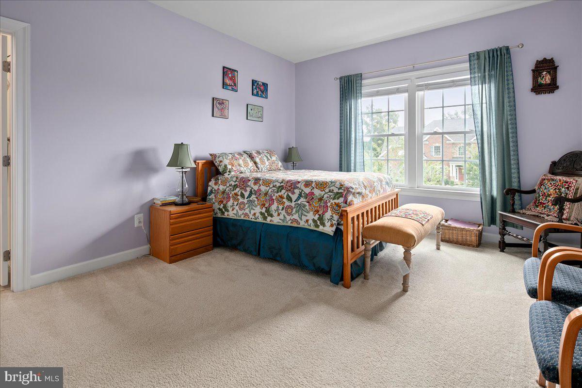 RIVERWOOD - Residential