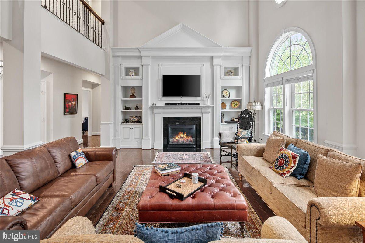 RIVERWOOD - Residential