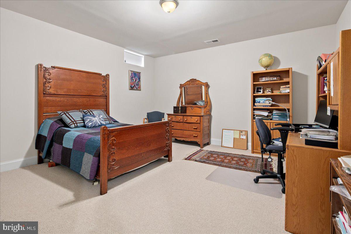 RIVERWOOD - Residential