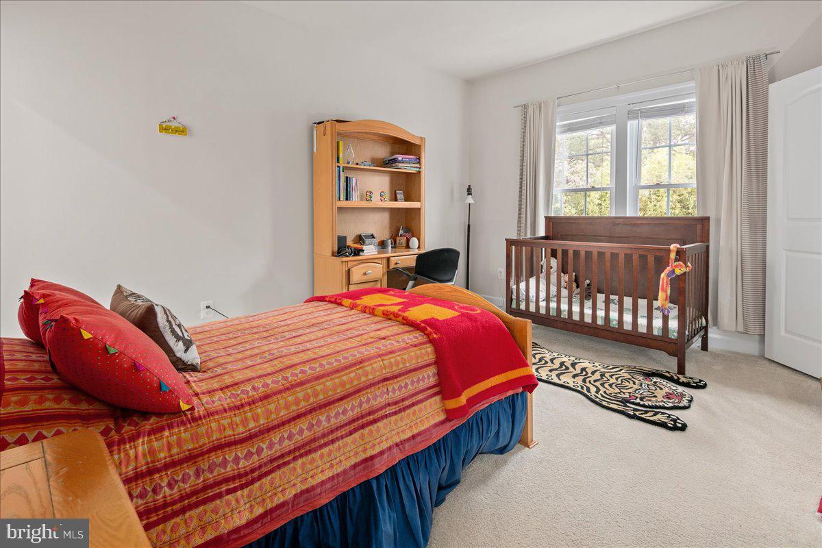 RIVERWOOD - Residential