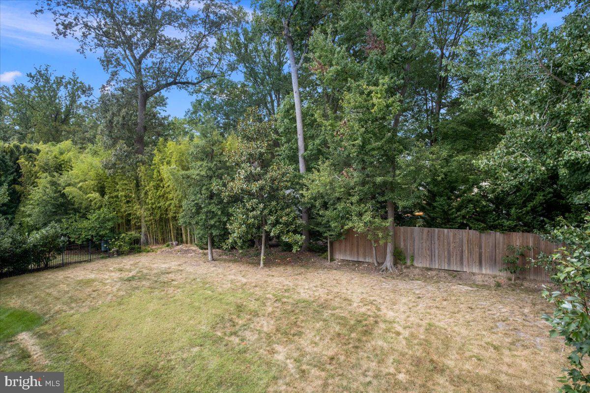 RIVERWOOD - Residential