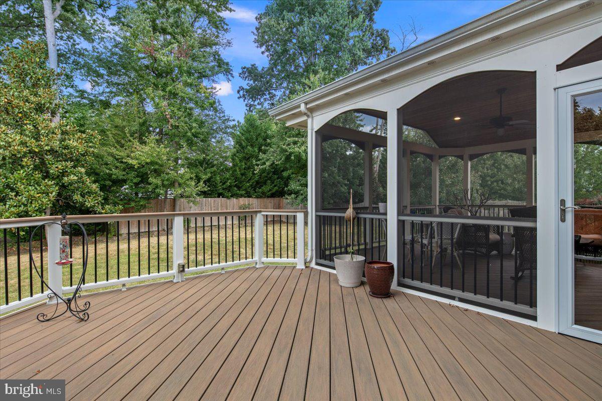 RIVERWOOD - Residential