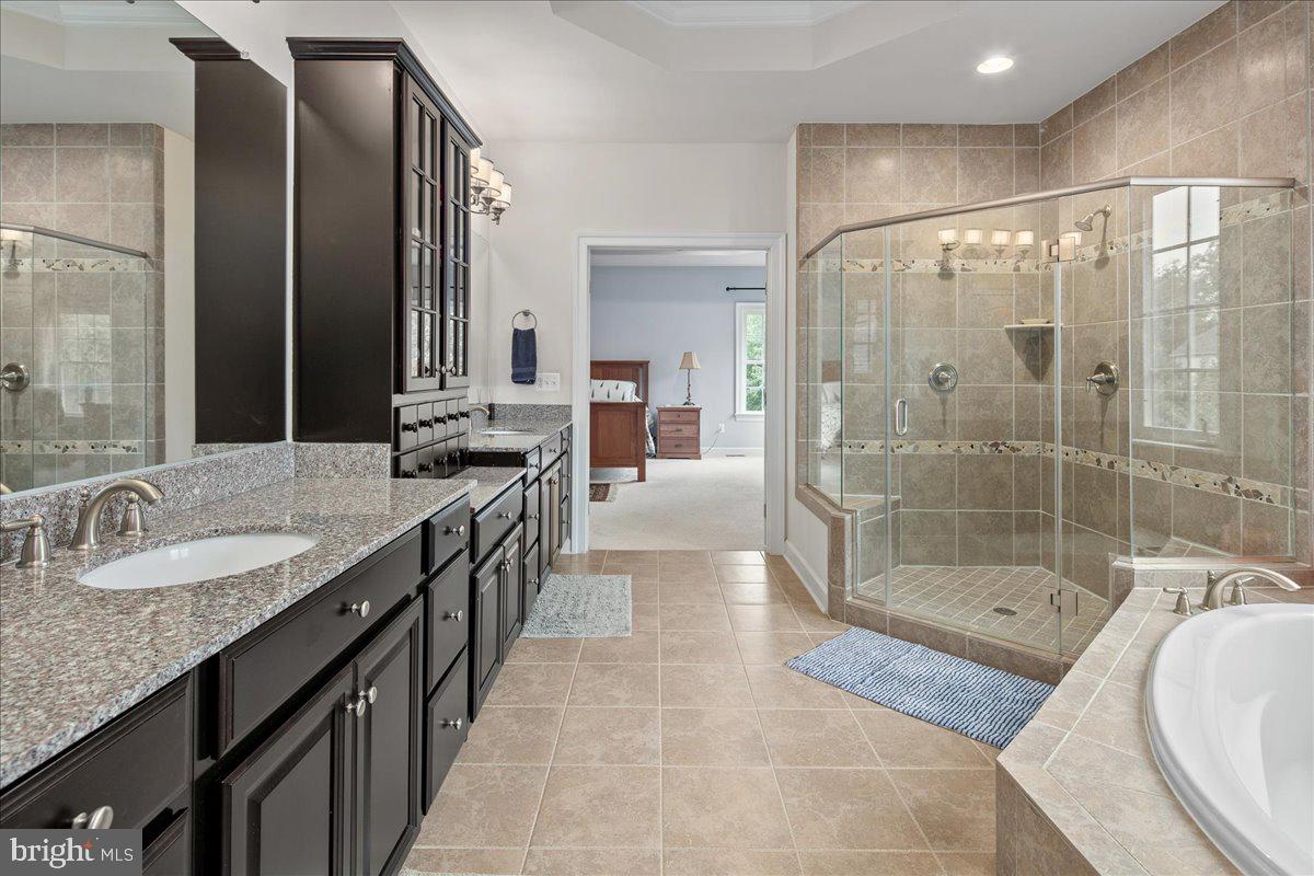 RIVERWOOD - Residential