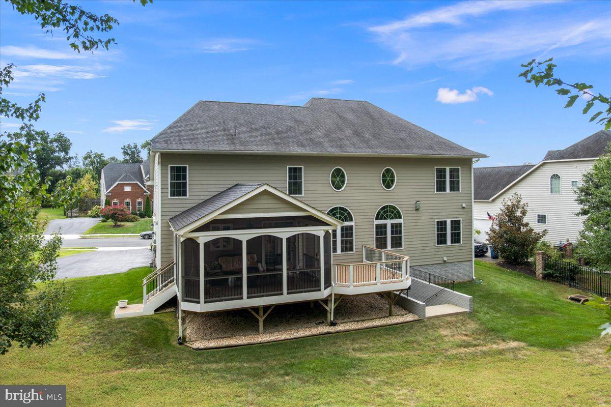 RIVERWOOD - Residential