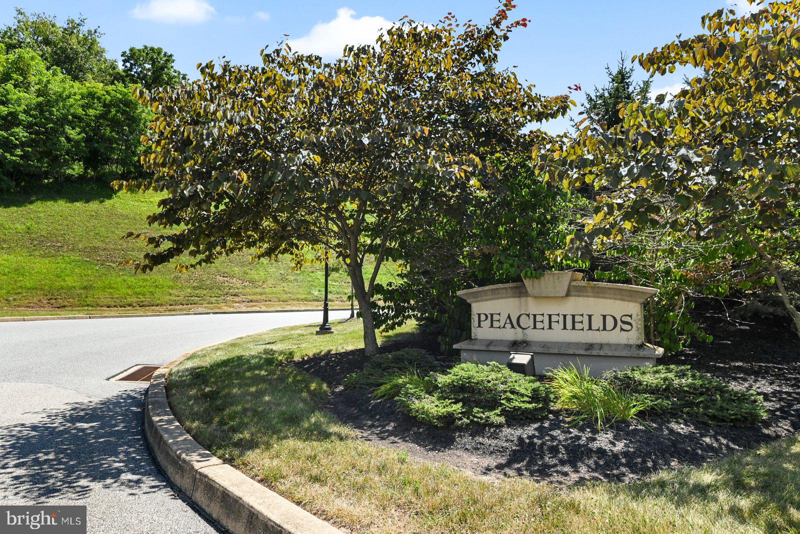 PEACEFIELDS - Residential