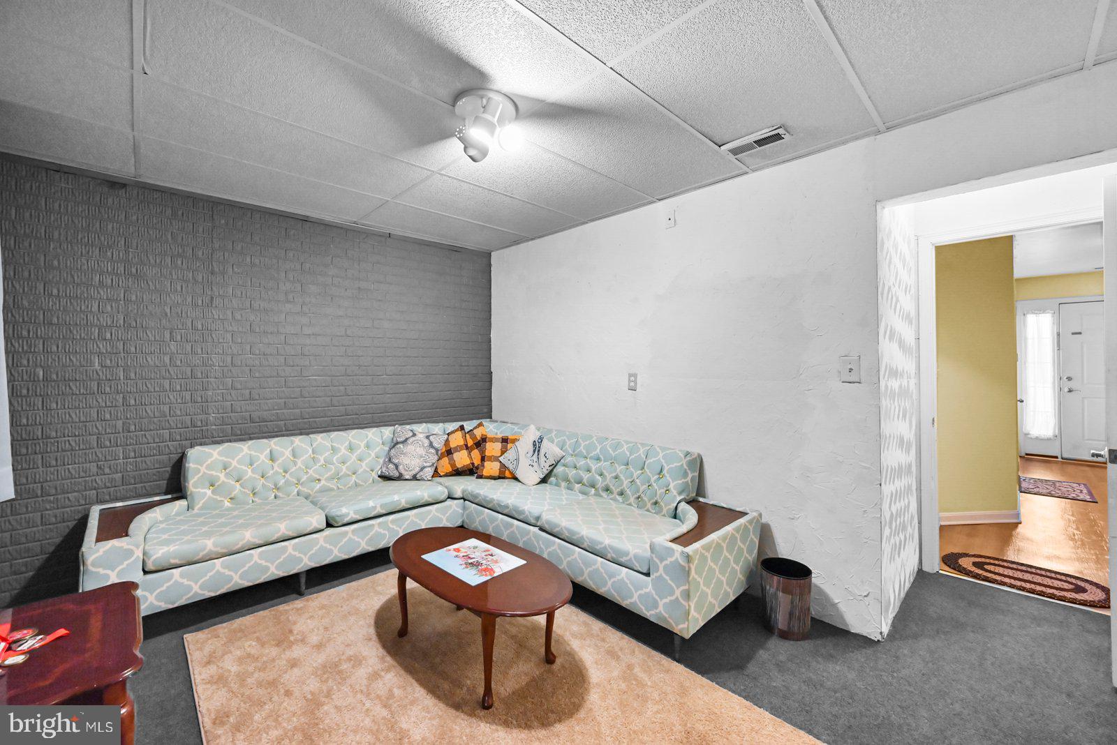 PEACEFIELDS - Residential