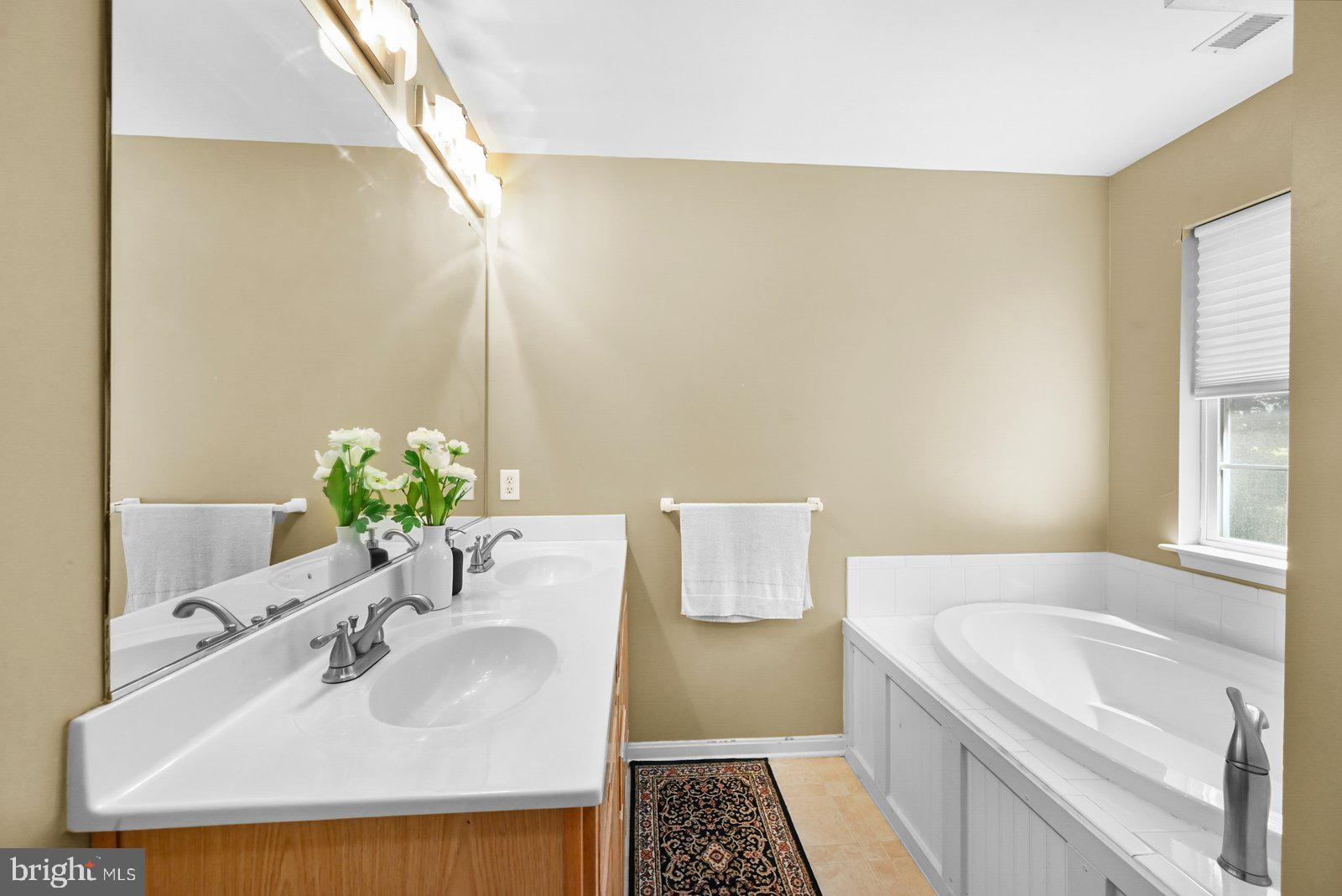 PEACEFIELDS - Residential