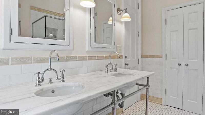 GEORGETOWN - Residential