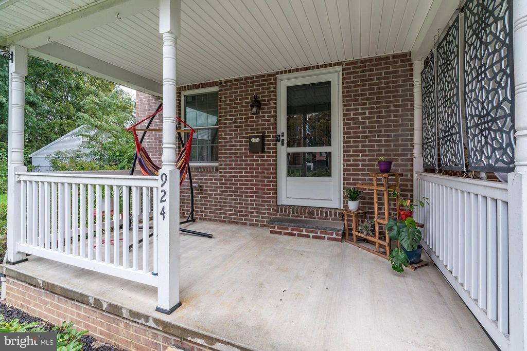 Photo of 924 E FULTON ST, LANCASTER, PA 17602 (MLS # PALA2041396)