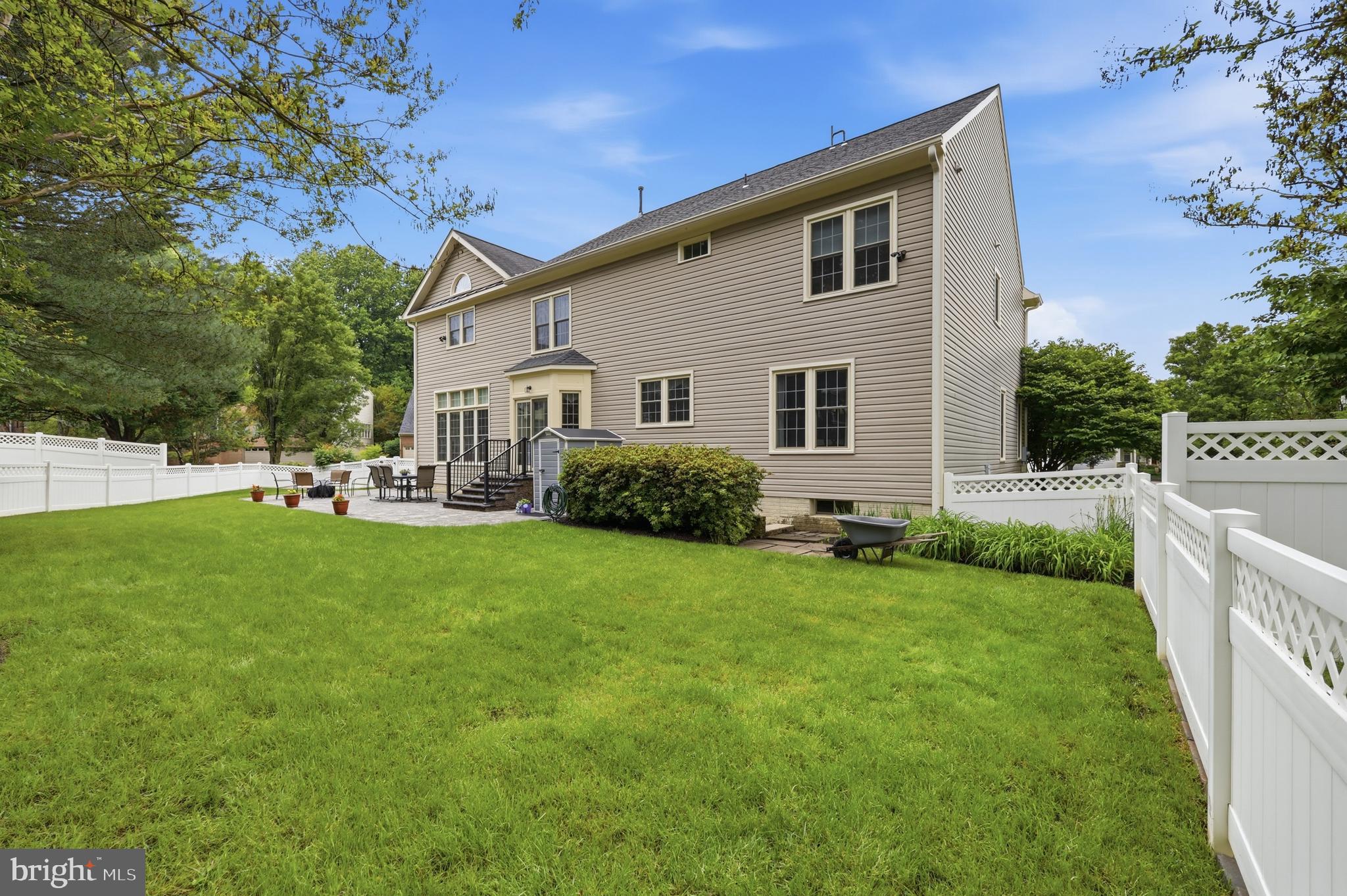 NORBECK GROVE - Residential