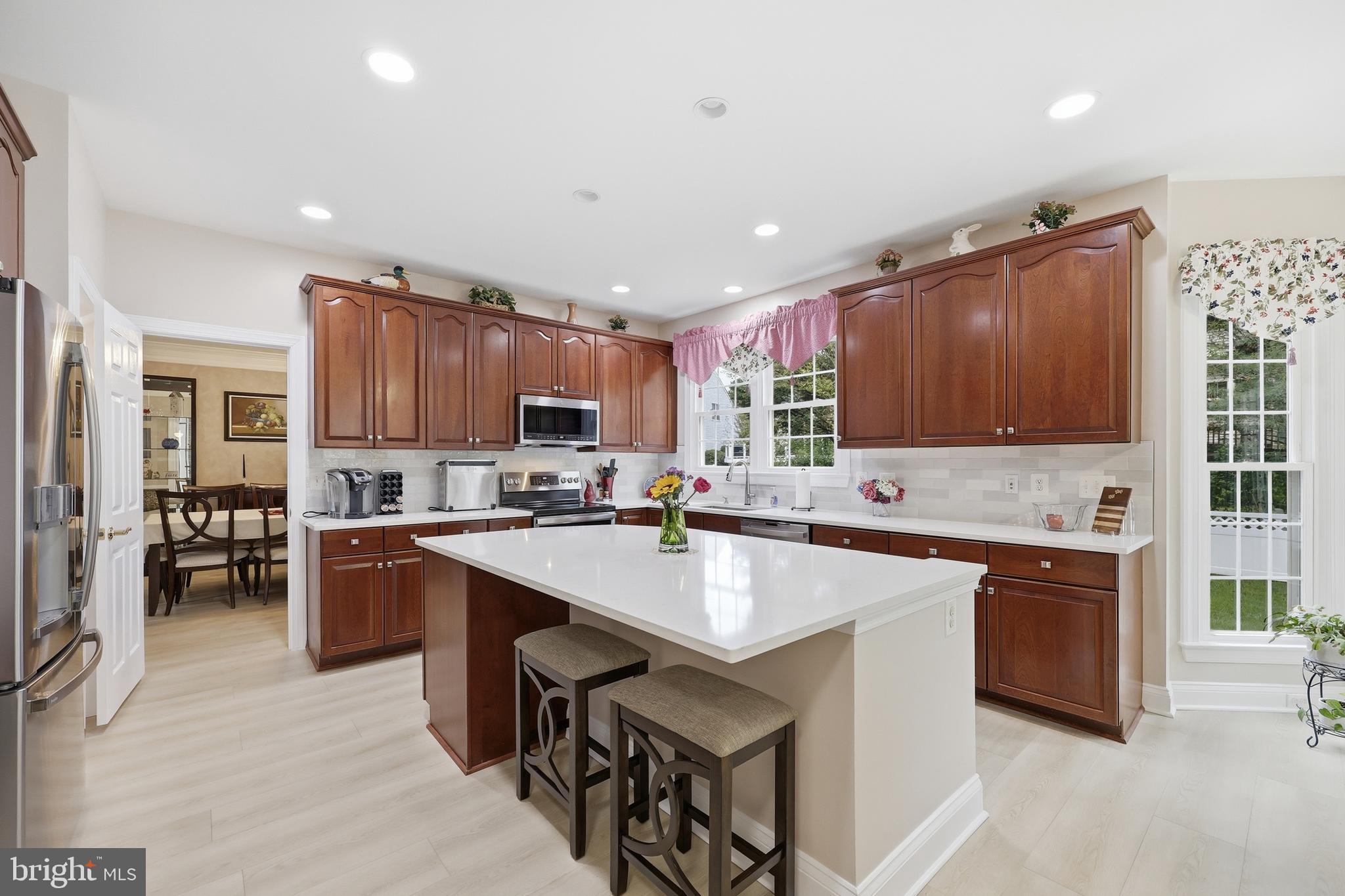 NORBECK GROVE - Residential