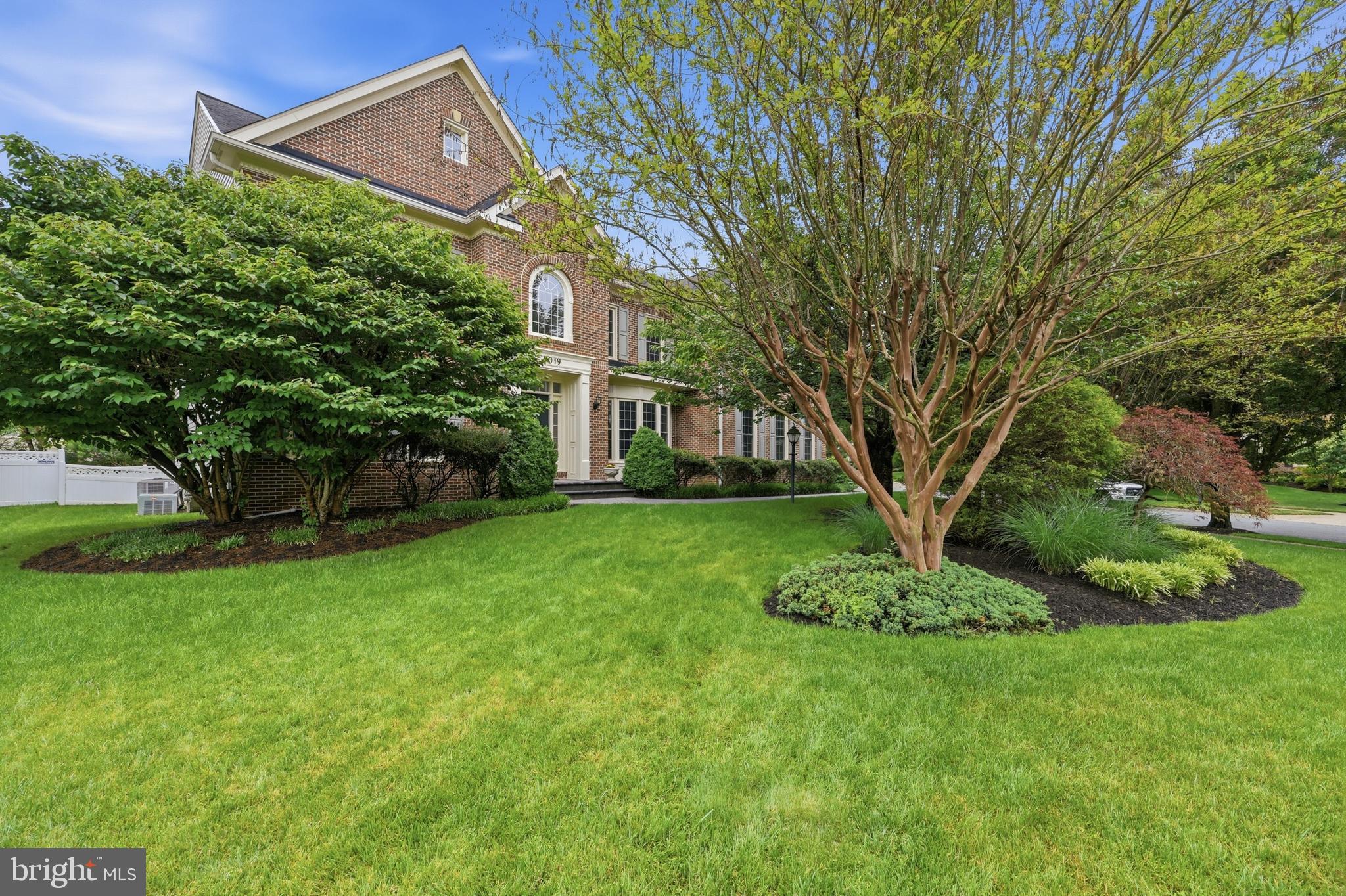 NORBECK GROVE - Residential