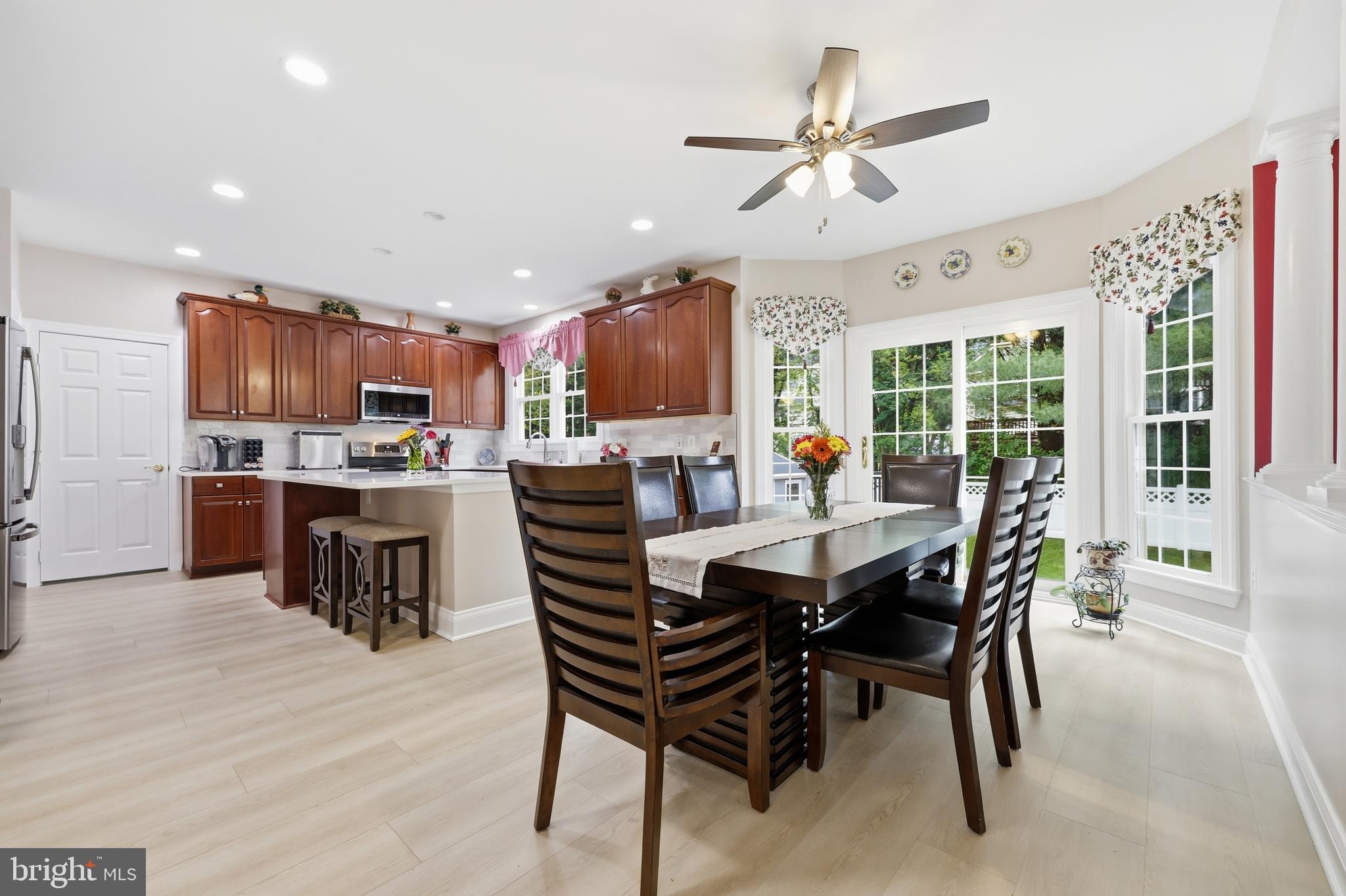 NORBECK GROVE - Residential