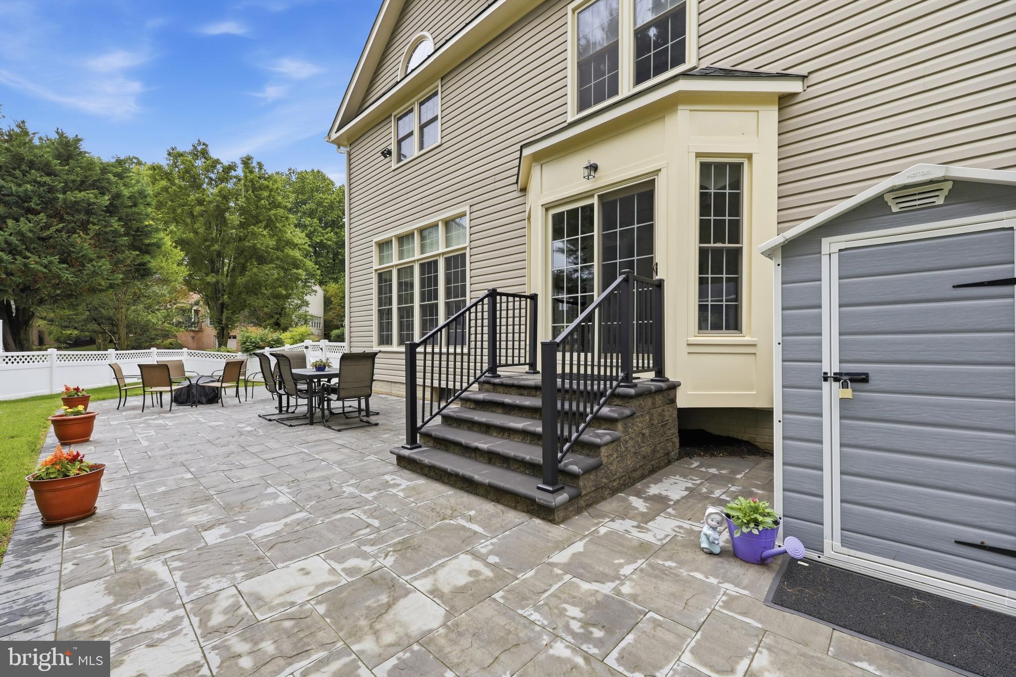 NORBECK GROVE - Residential
