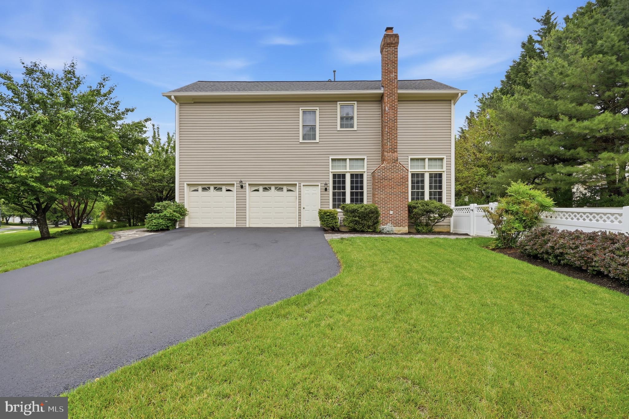 NORBECK GROVE - Residential
