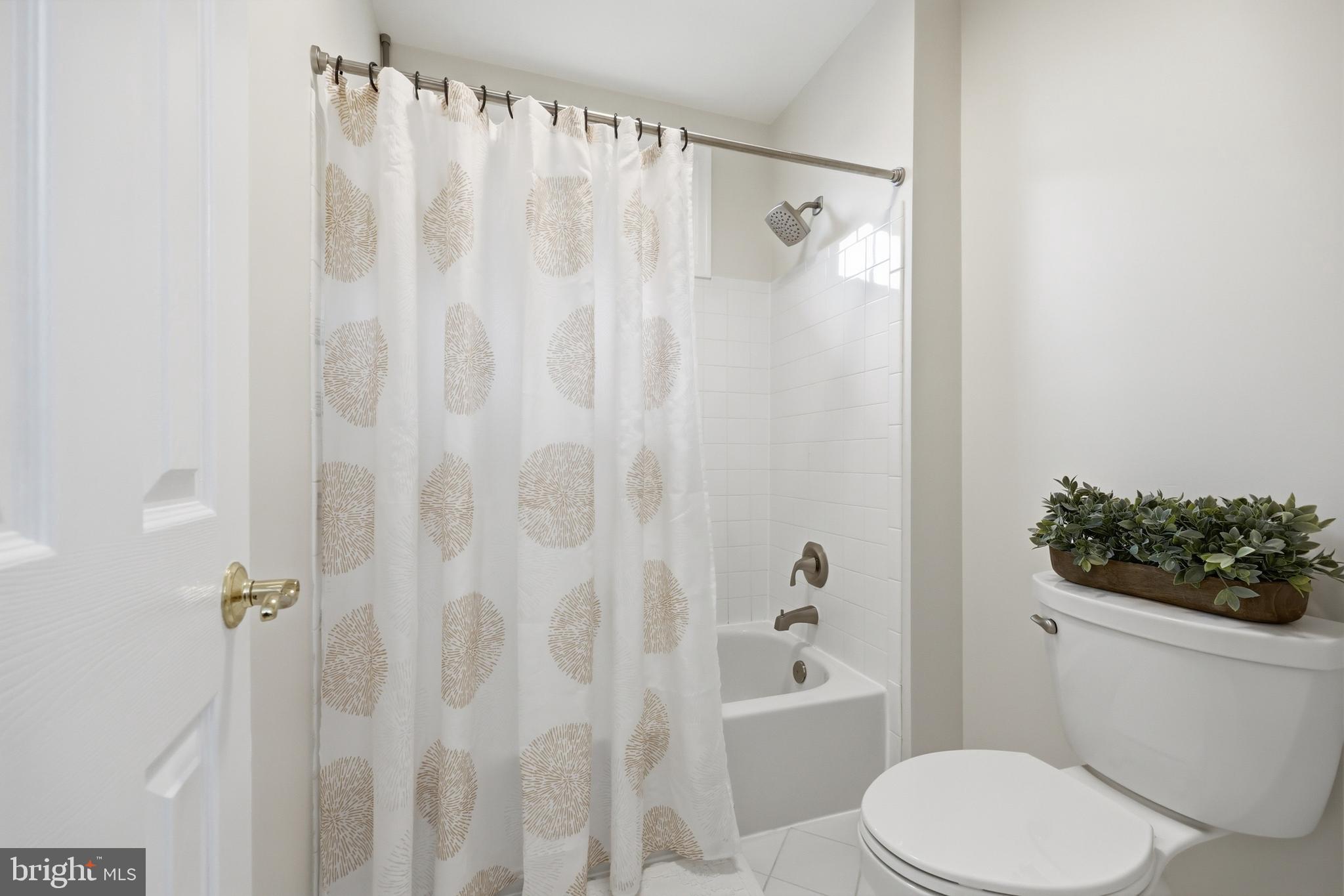NORBECK GROVE - Residential