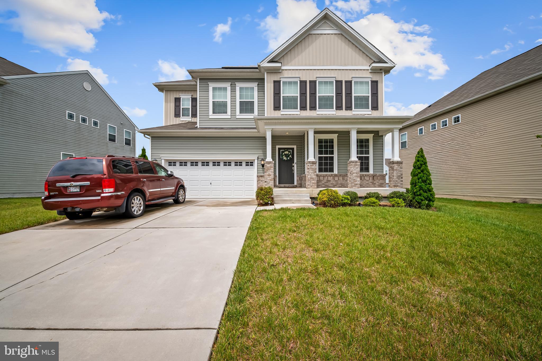 944 BENTGRASS DRIVE