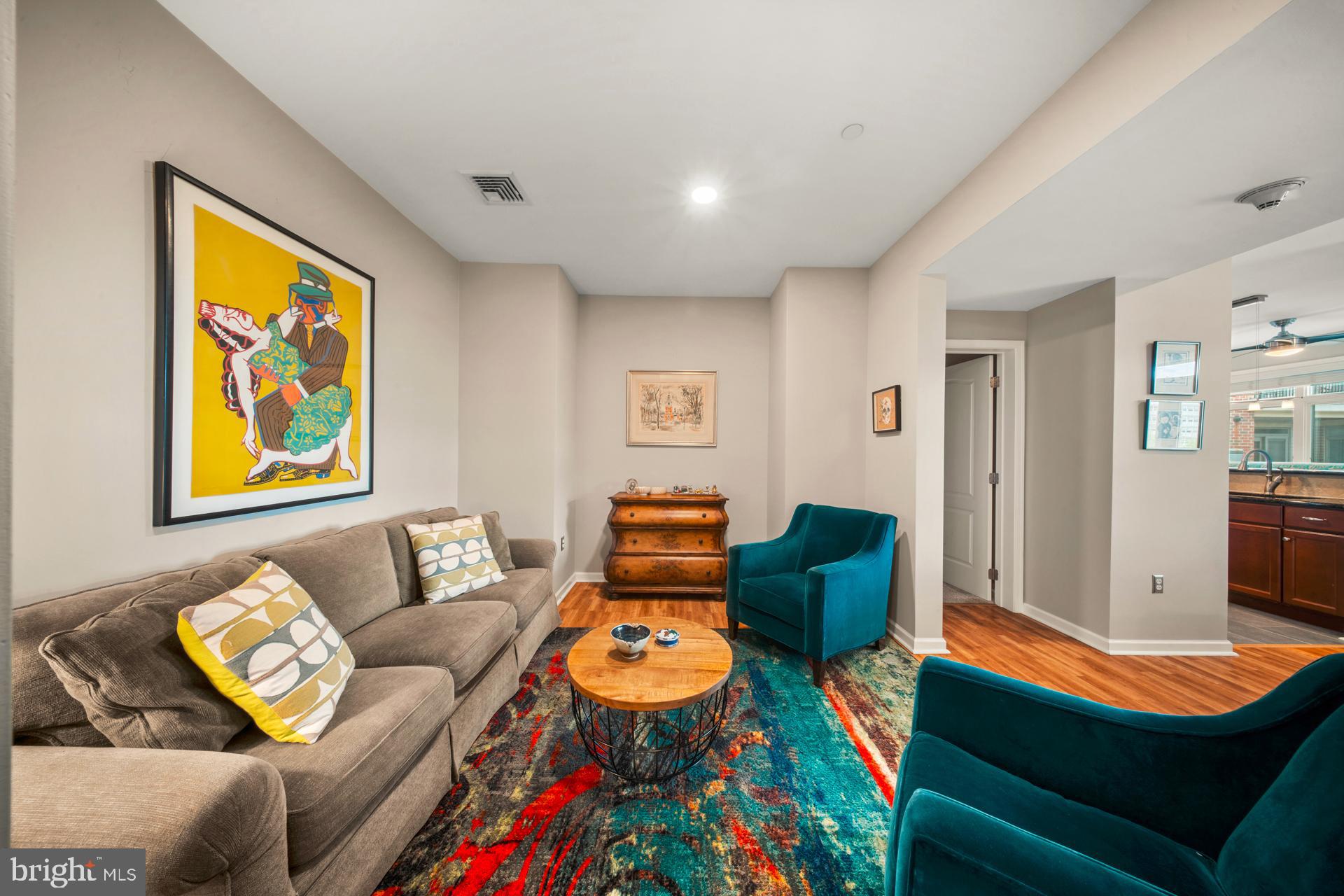 HUNTINGDON PLACE - Residential