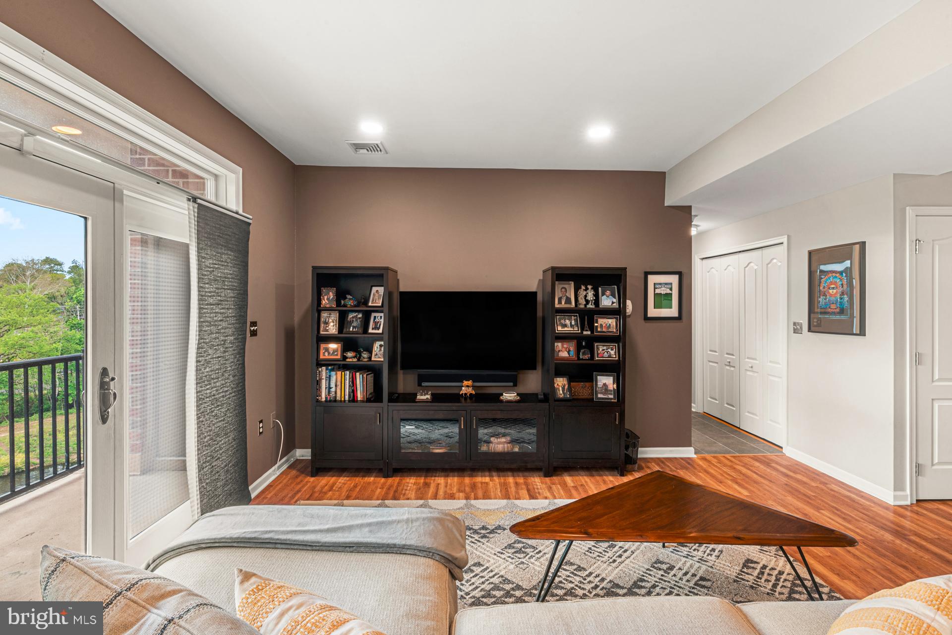 HUNTINGDON PLACE - Residential