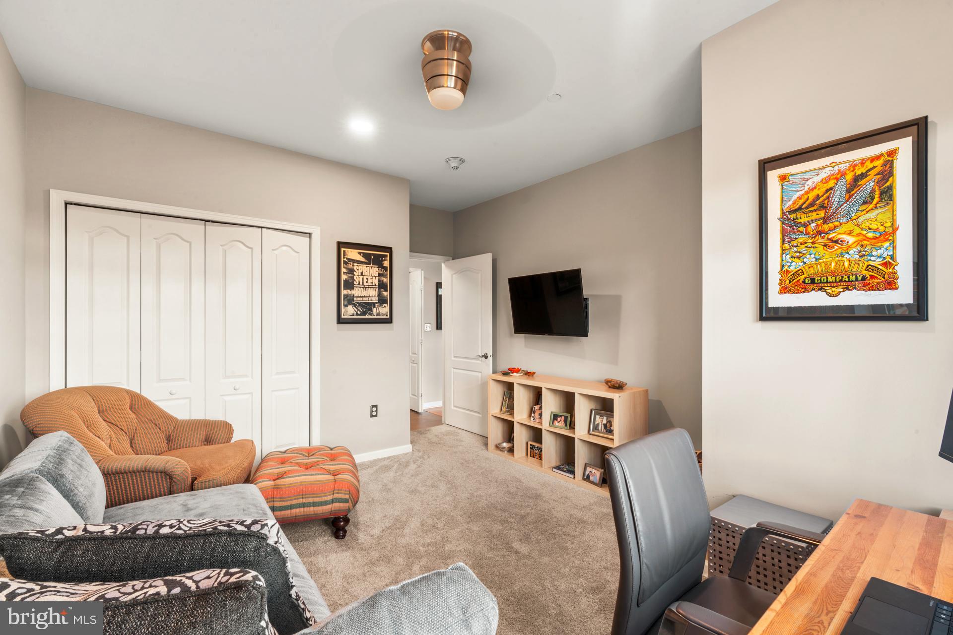 HUNTINGDON PLACE - Residential