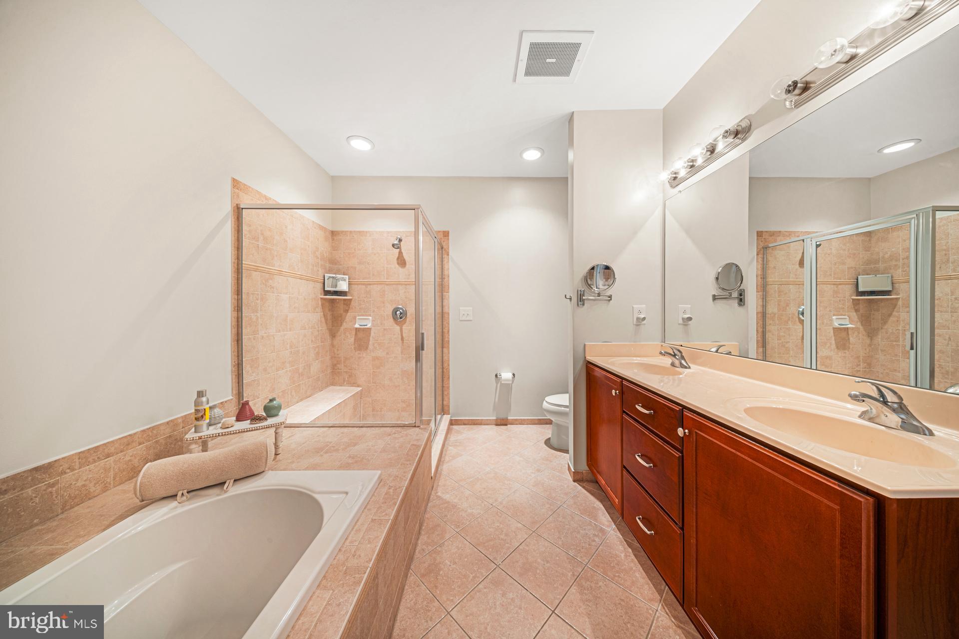 HUNTINGDON PLACE - Residential