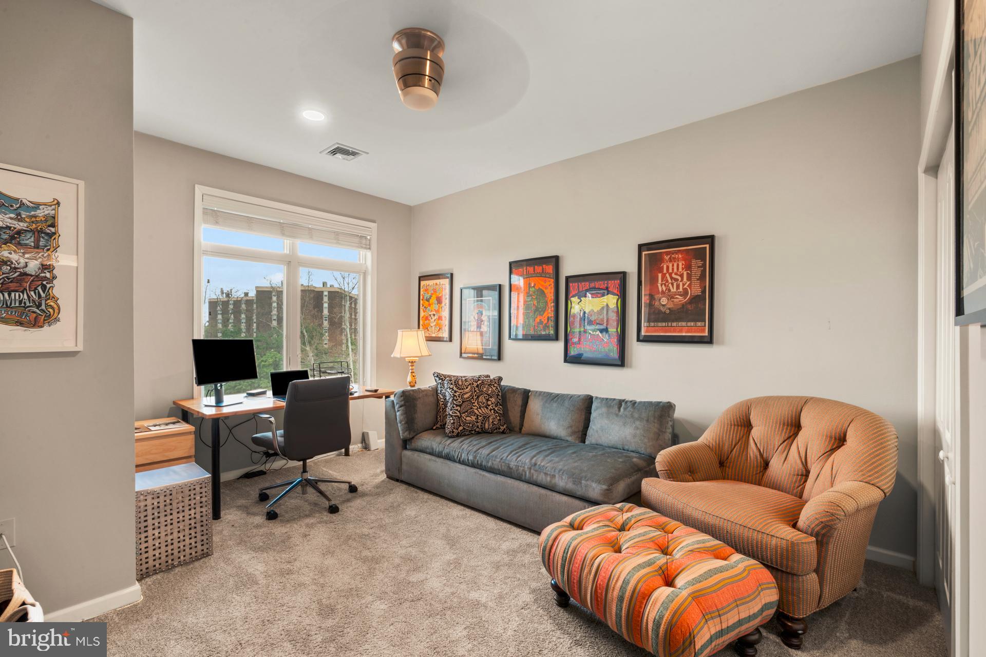 HUNTINGDON PLACE - Residential