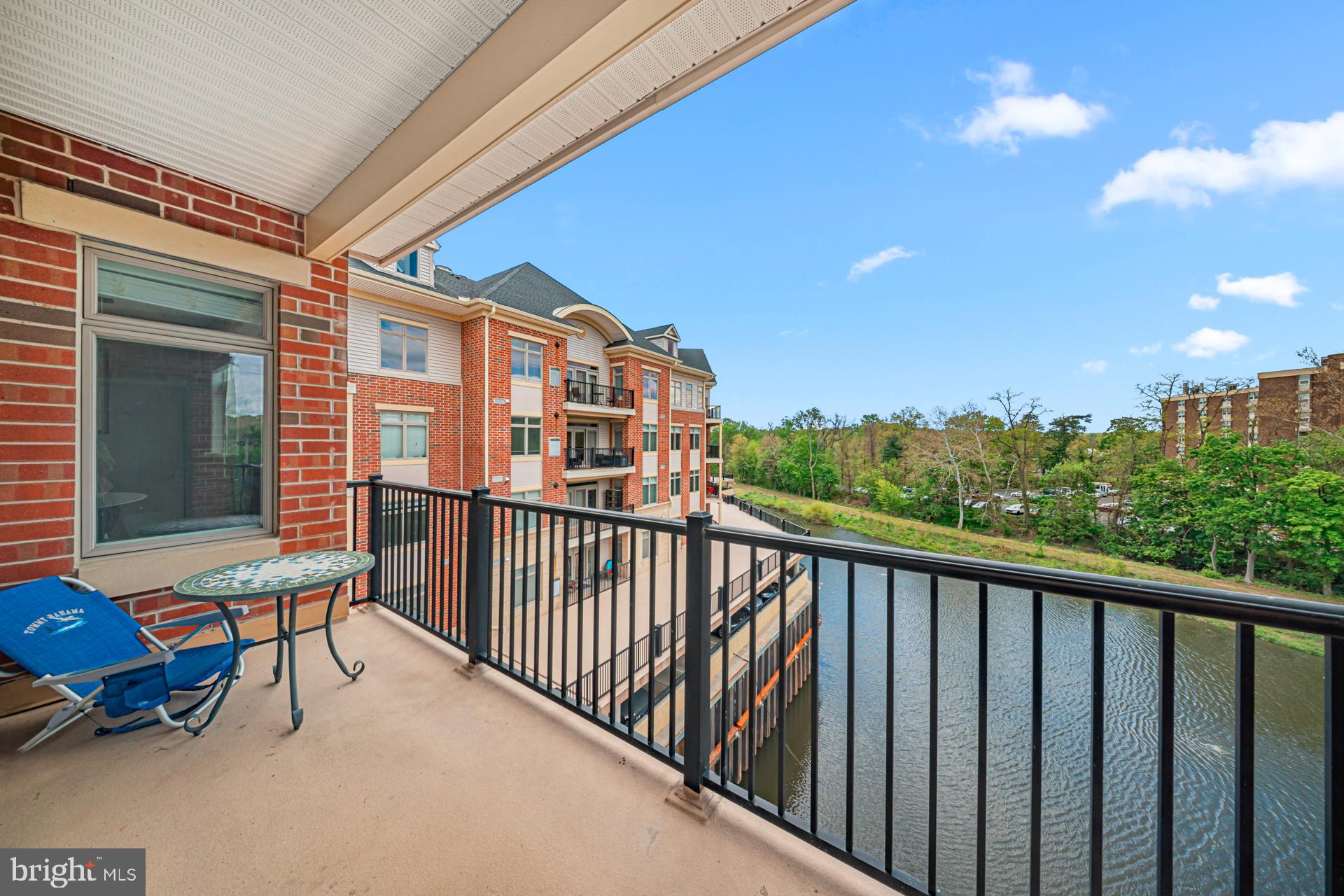 HUNTINGDON PLACE - Residential
