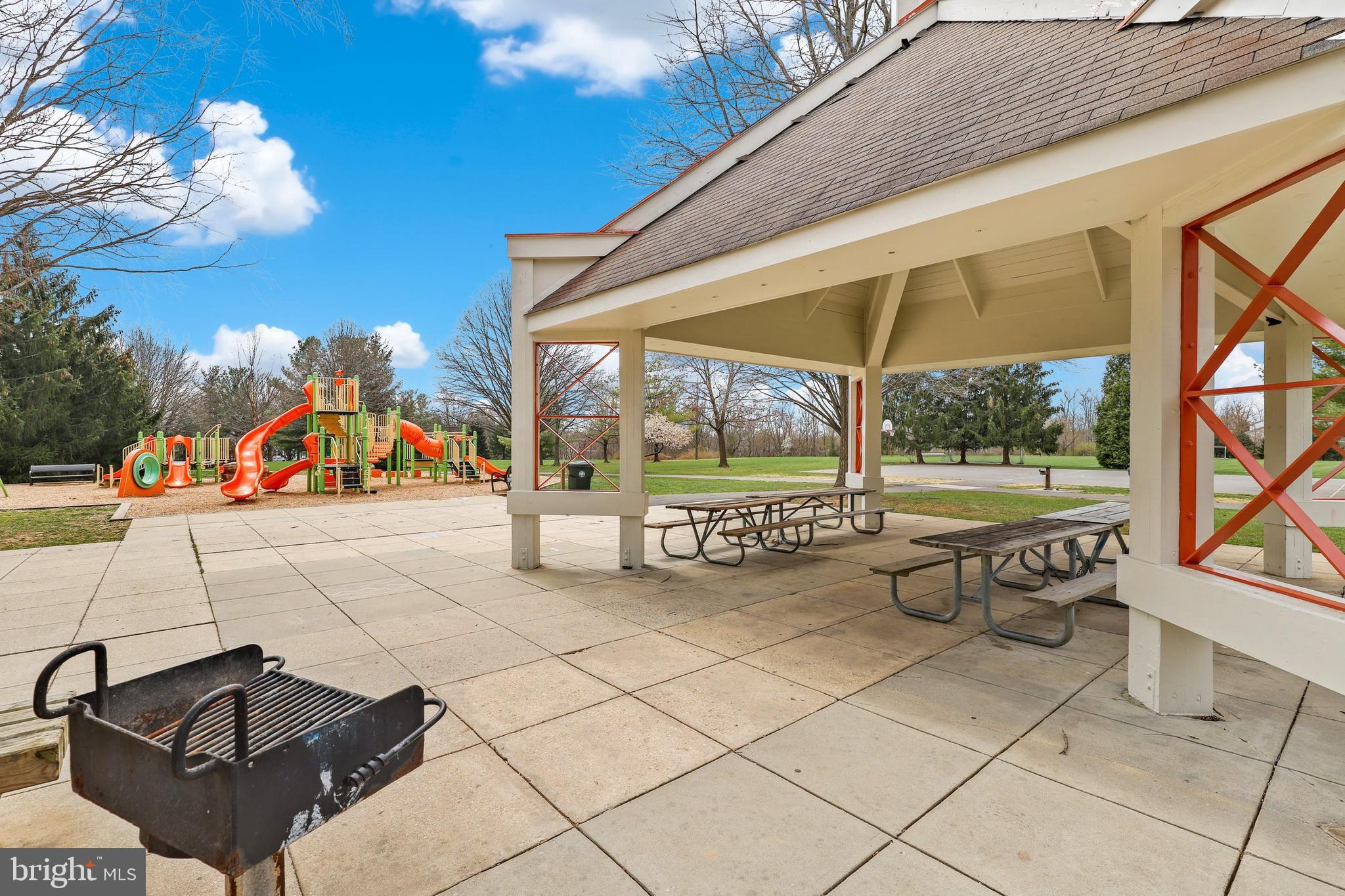 CHURCHILL TOWN SECTOR - Residential