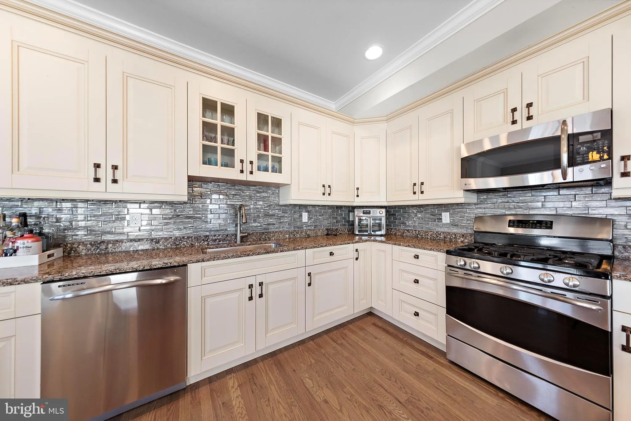 Ship Bottom, New Jersey 08008, United States, 4 Bedrooms Bedrooms, ,4 BathroomsBathrooms,Residential,Active,199648