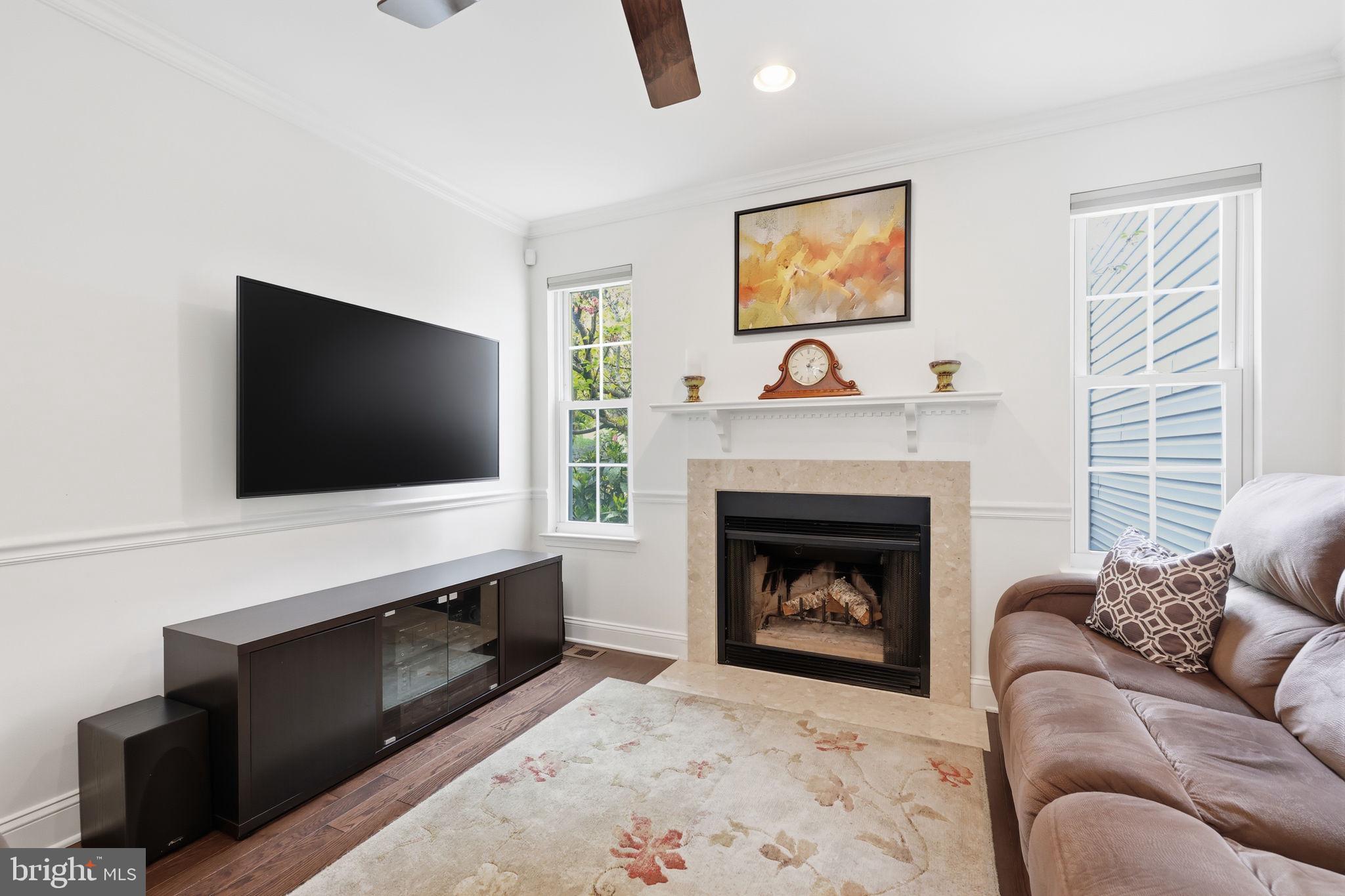 COUNTRY BEND - Residential
