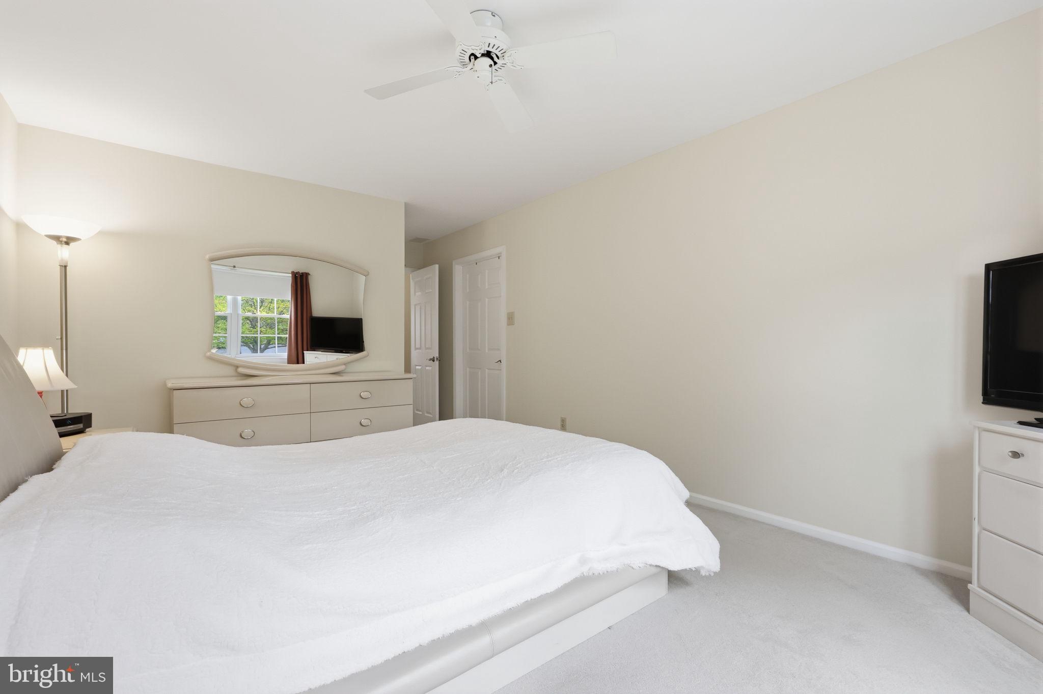 COUNTRY BEND - Residential