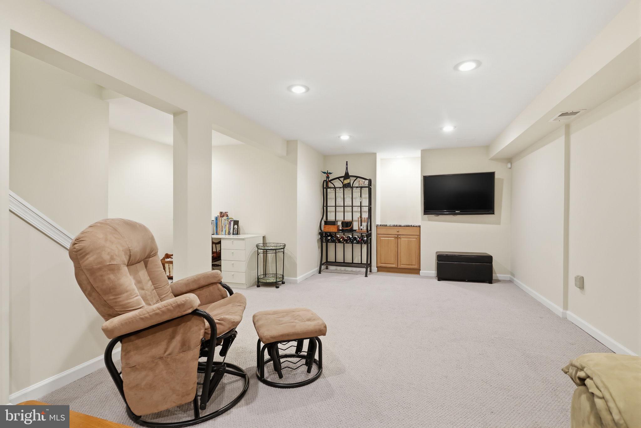 COUNTRY BEND - Residential