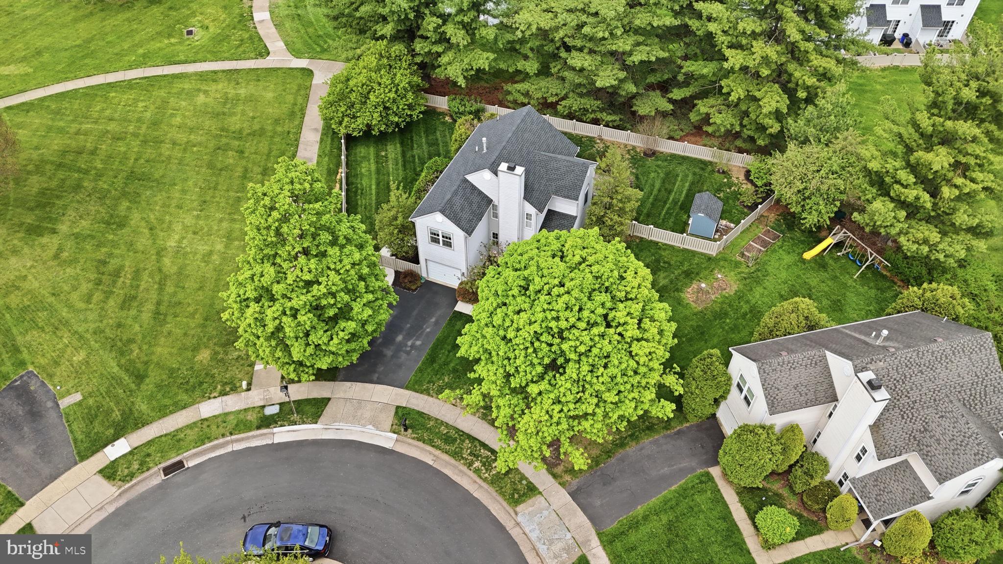 COUNTRY BEND - Residential