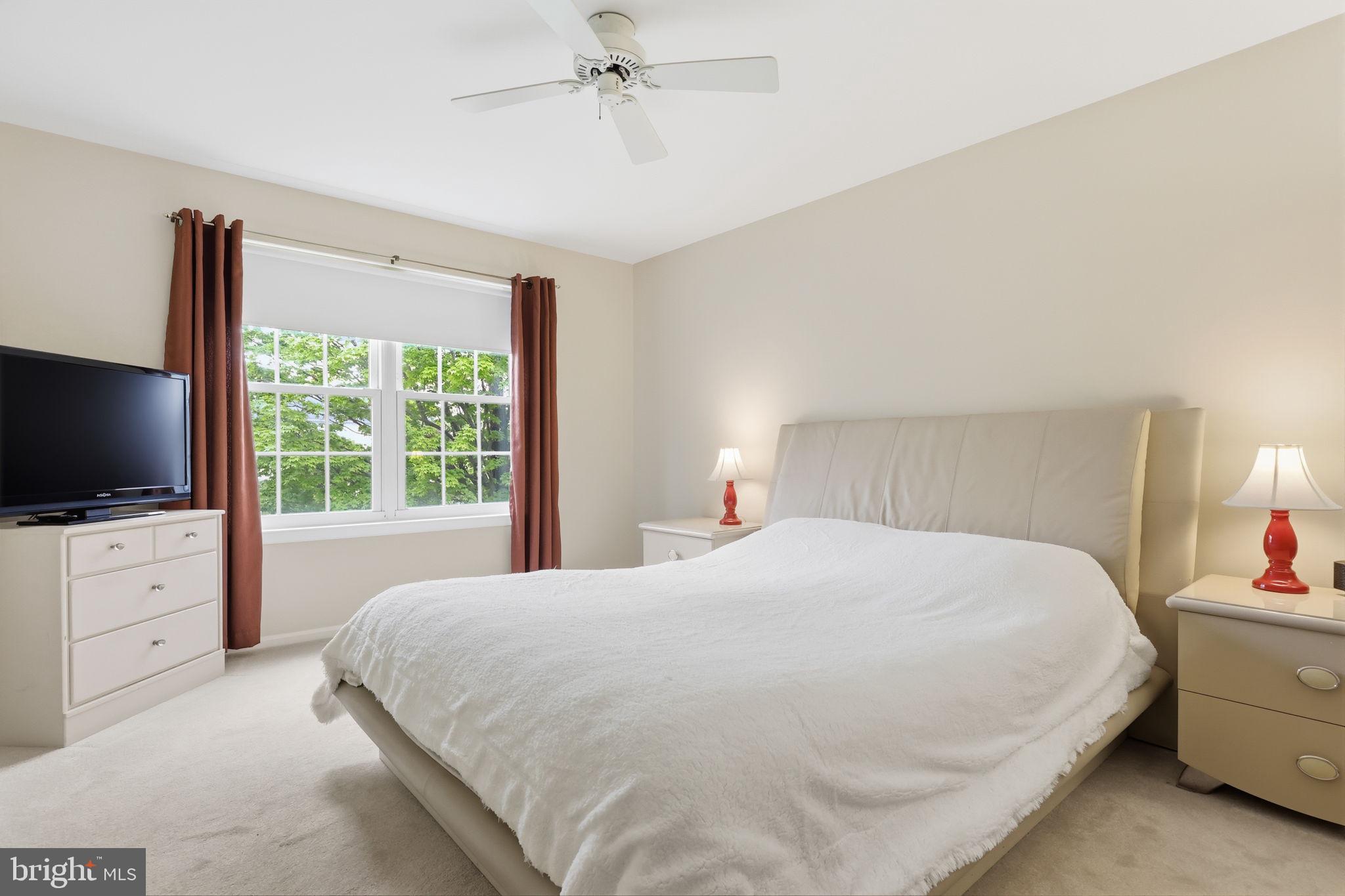 COUNTRY BEND - Residential