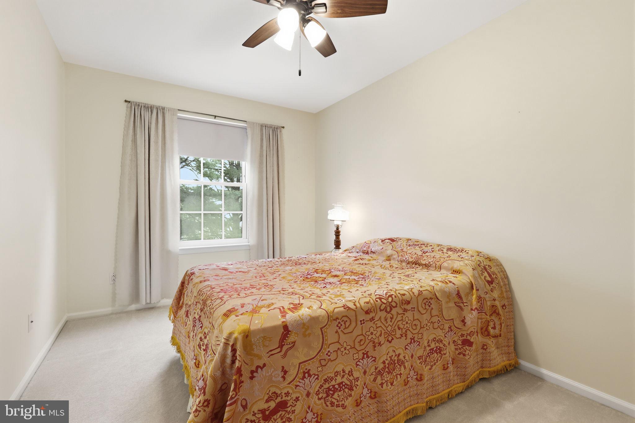 COUNTRY BEND - Residential