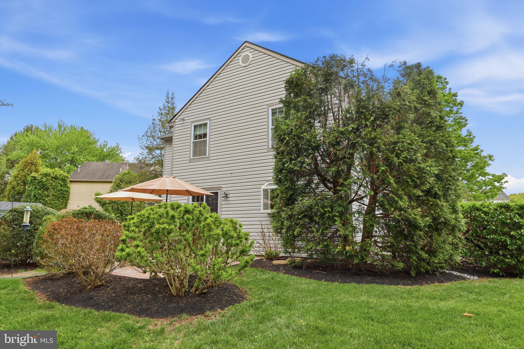 COUNTRY BEND - Residential