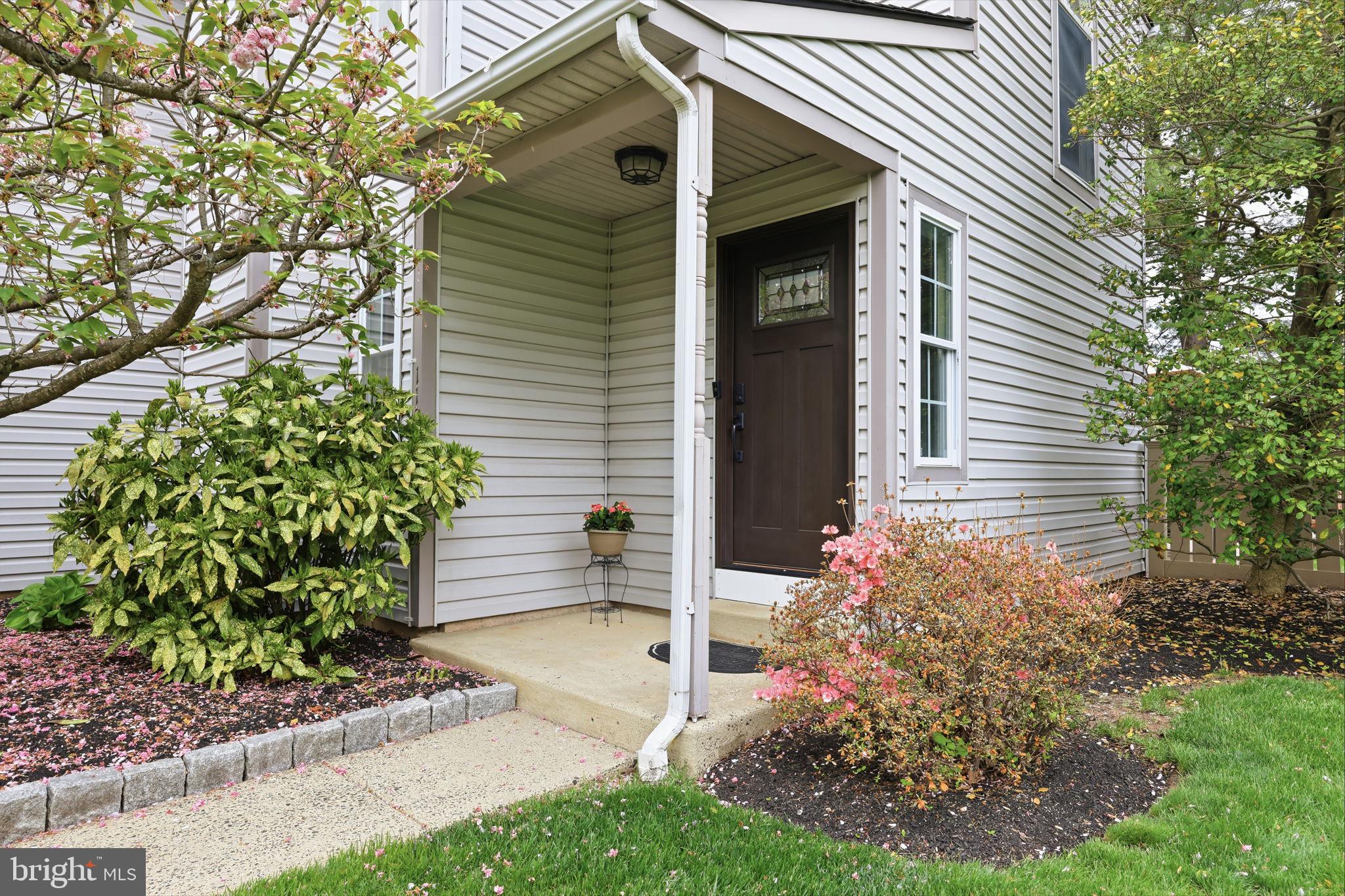 COUNTRY BEND - Residential