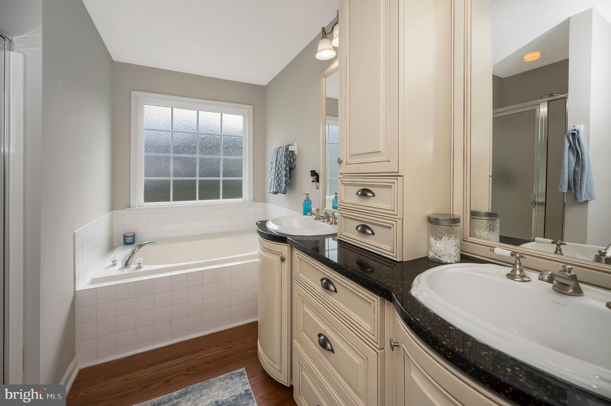 WILDERNESS SHORES - Residential