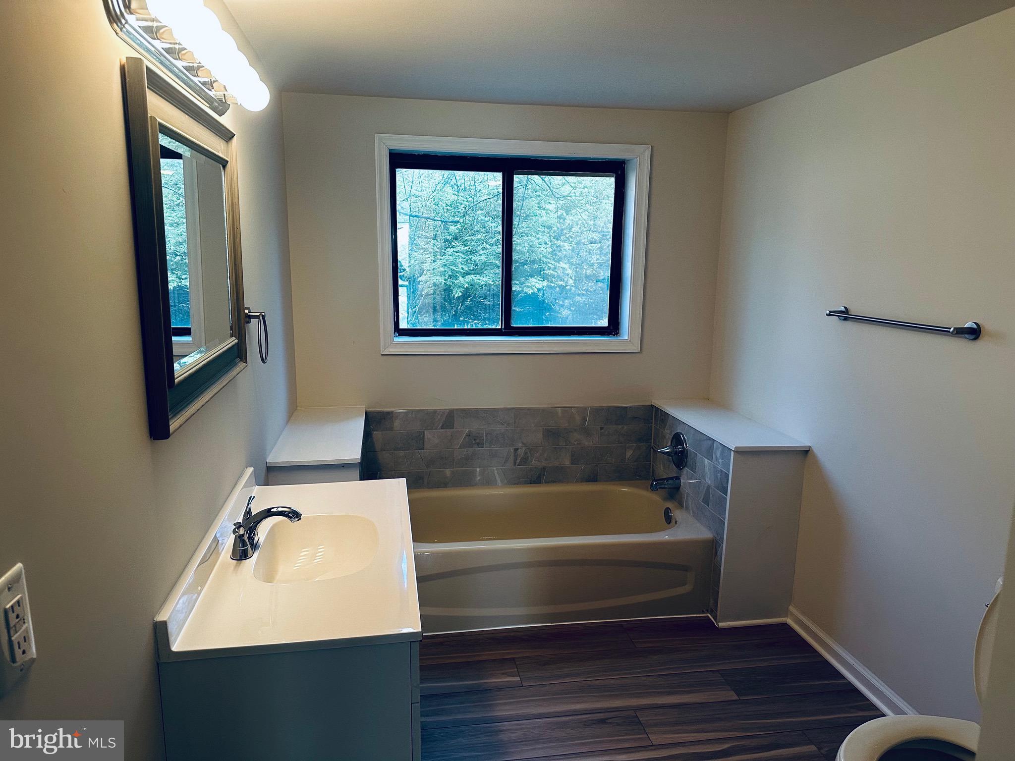 THE WOODS - Residential