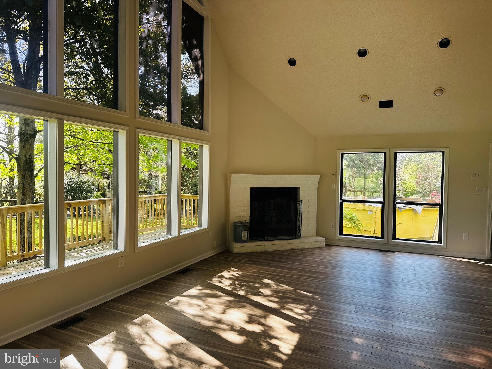 THE WOODS - Residential