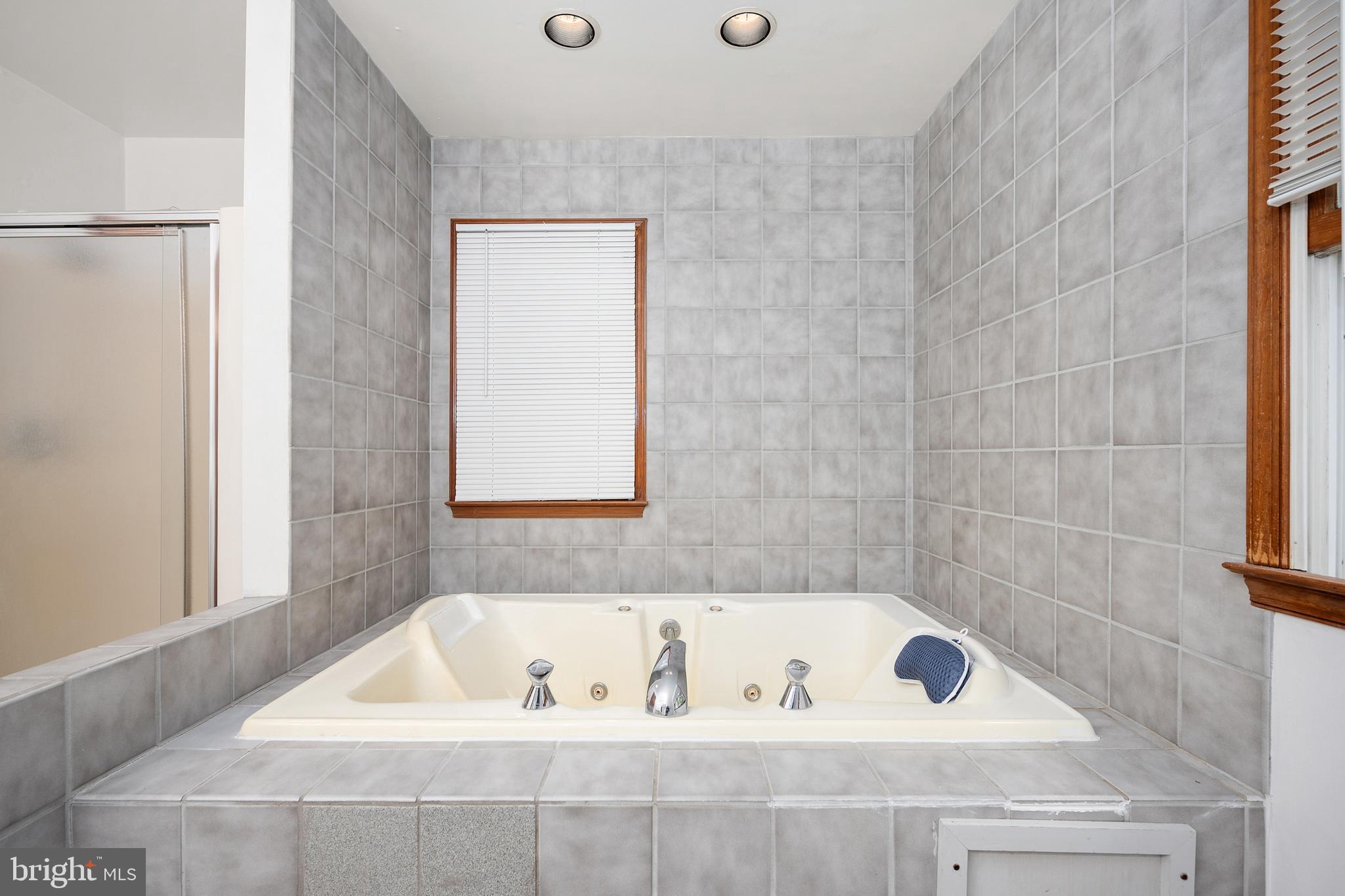 OCEAN PINES - BAY COLONY - Residential