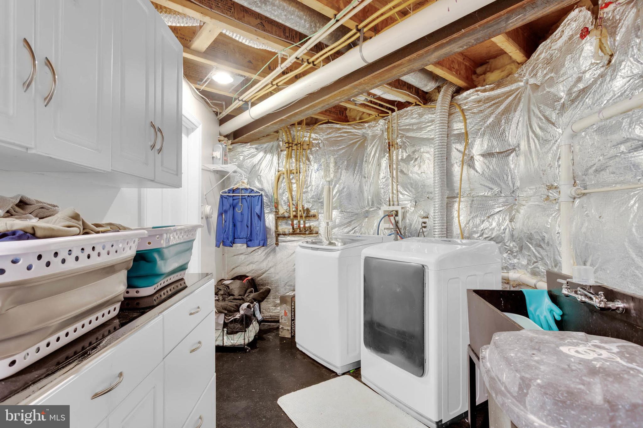 SPRING HOLLOW ESTATES - Residential