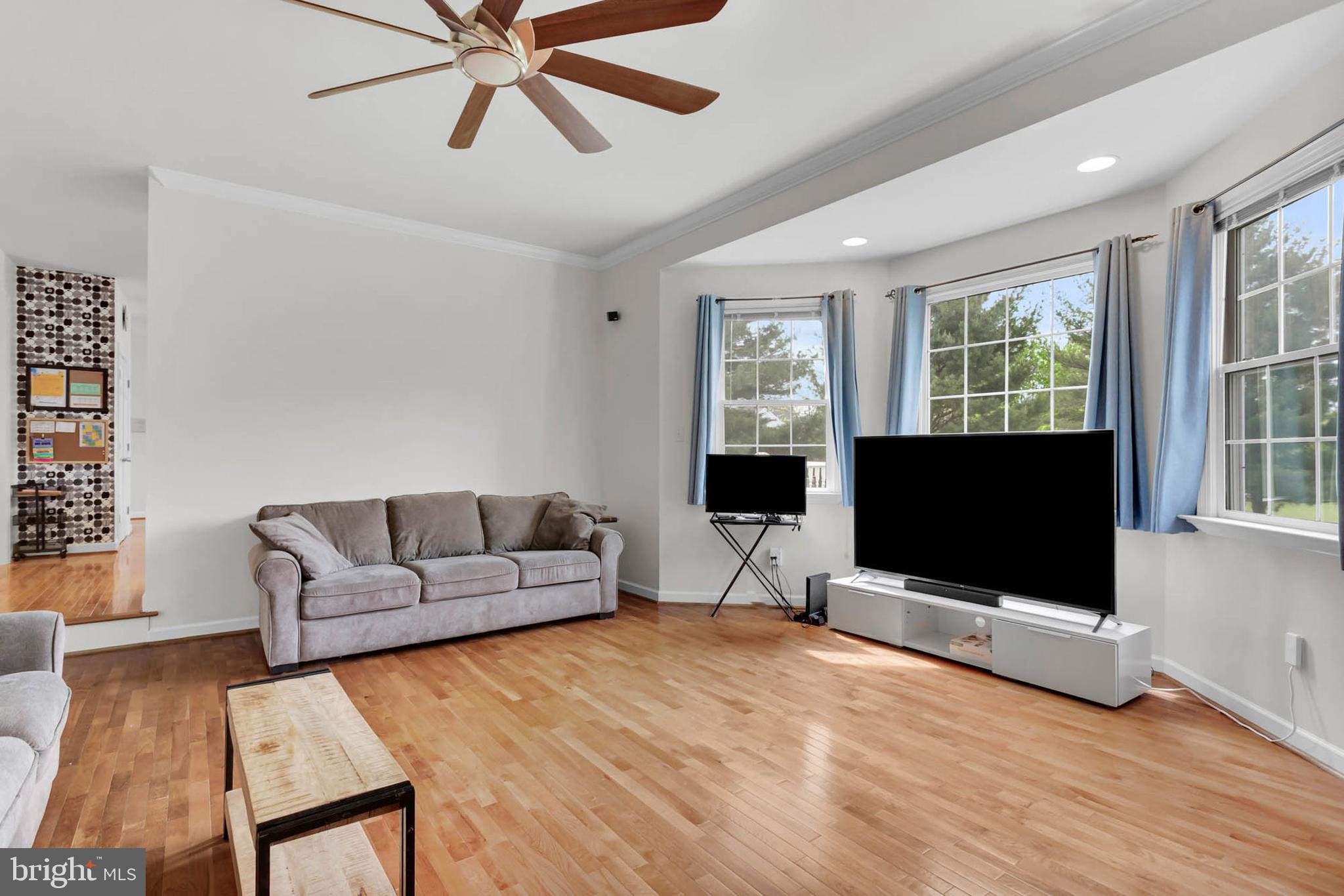 SPRING HOLLOW ESTATES - Residential