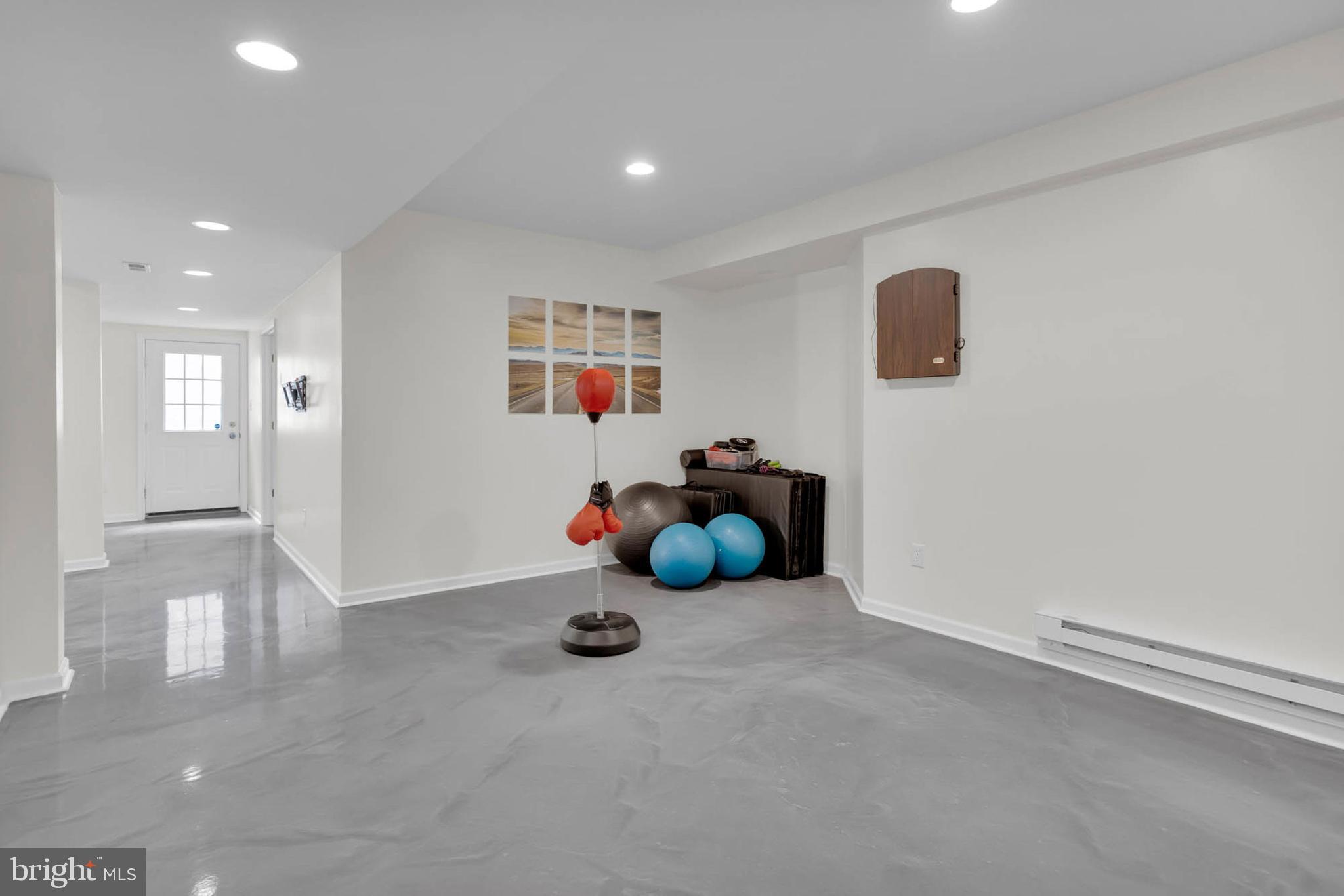 SPRING HOLLOW ESTATES - Residential