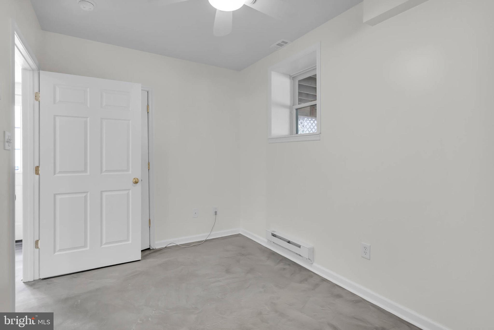 SPRING HOLLOW ESTATES - Residential