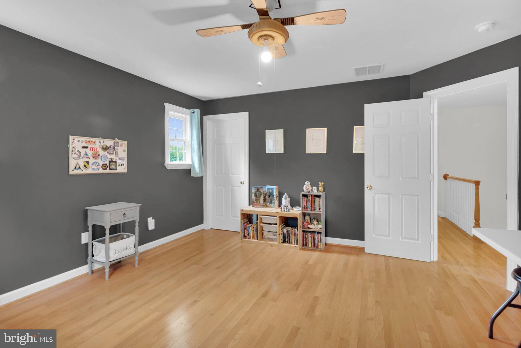 SPRING HOLLOW ESTATES - Residential