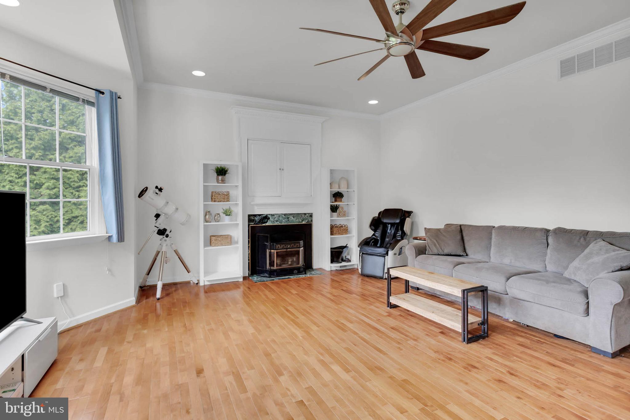 SPRING HOLLOW ESTATES - Residential