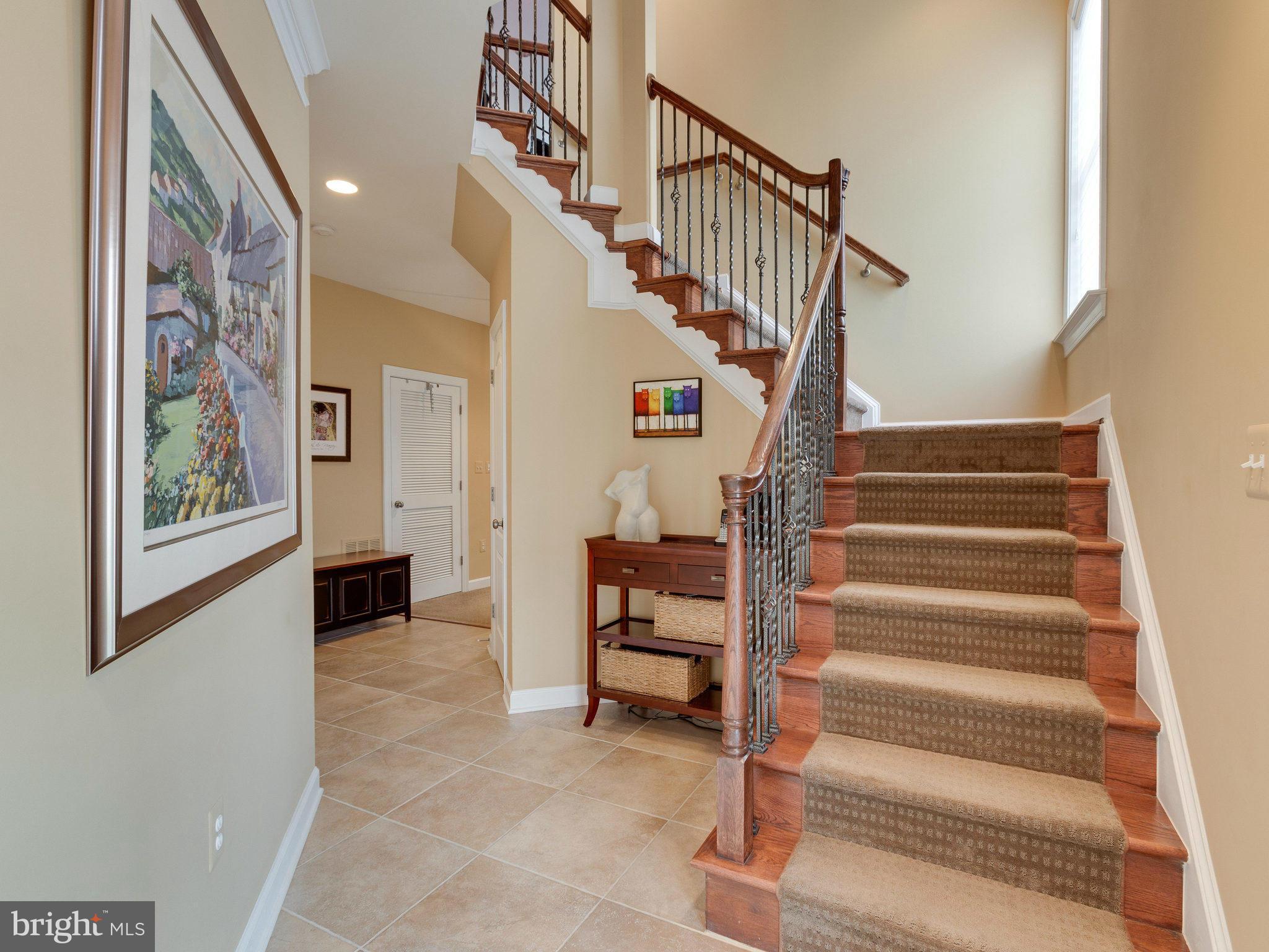 CHARLESTON SQUARE TOWNHM - Residential