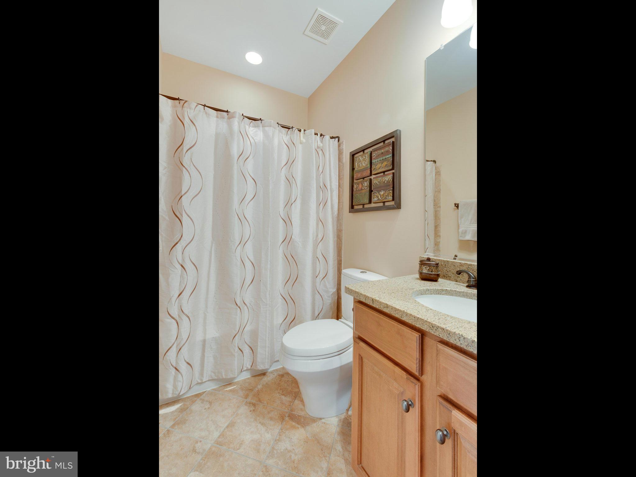 CHARLESTON SQUARE TOWNHM - Residential