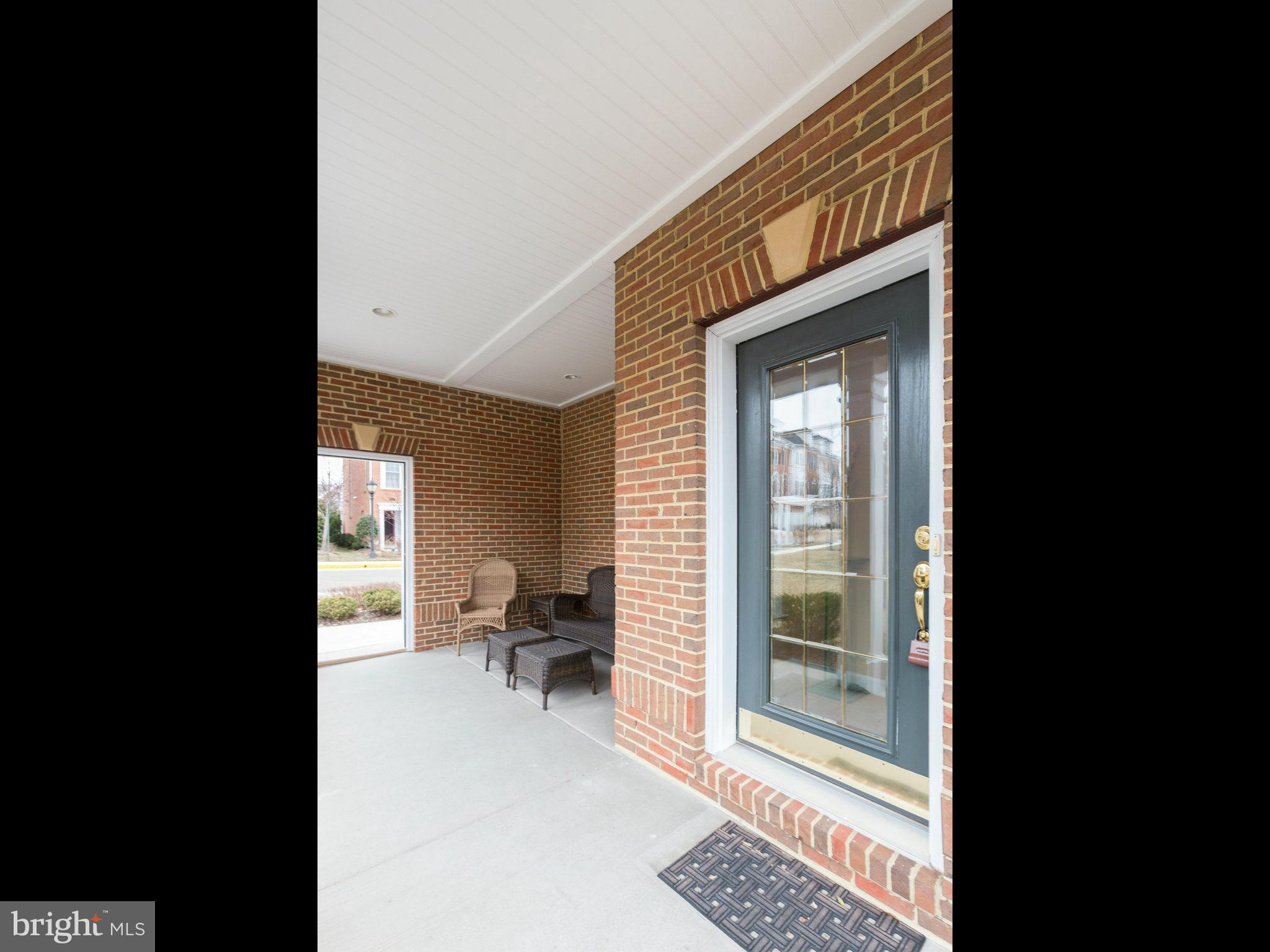 CHARLESTON SQUARE TOWNHM - Residential